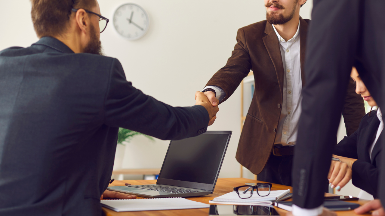 Work With a Local Real Estate Expert